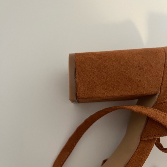 Lulu’s Ashton Suede Cognac Heels - Picture 5 of 6